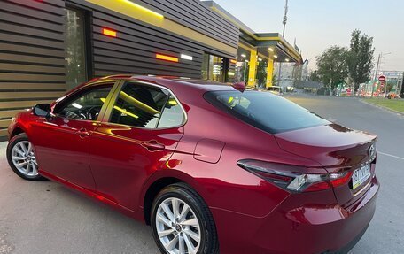 Toyota Camry, 2022 год, 2 750 000 рублей, 14 фотография