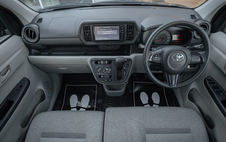 Toyota Passo III, 2017 год, 859 000 рублей, 16 фотография