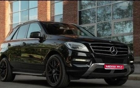 Mercedes-Benz M-Класс, 2013 год, 1 998 000 рублей, 1 фотография