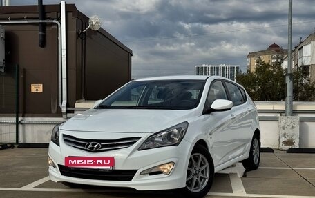 Hyundai Solaris II рестайлинг, 2015 год, 1 090 000 рублей, 2 фотография