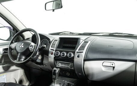 Mitsubishi Pajero Sport II рестайлинг, 2013 год, 1 799 777 рублей, 9 фотография