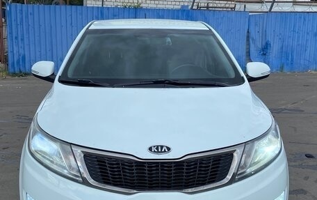 KIA Rio III рестайлинг, 2013 год, 800 000 рублей, 4 фотография