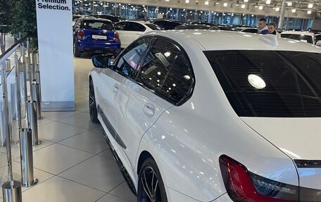 BMW 3 серия, 2019 год, 2 900 000 рублей, 3 фотография