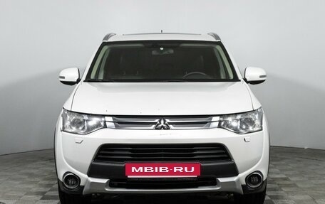 Mitsubishi Outlander III рестайлинг 3, 2014 год, 1 899 700 рублей, 2 фотография