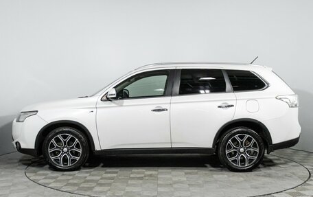Mitsubishi Outlander III рестайлинг 3, 2014 год, 1 899 700 рублей, 8 фотография