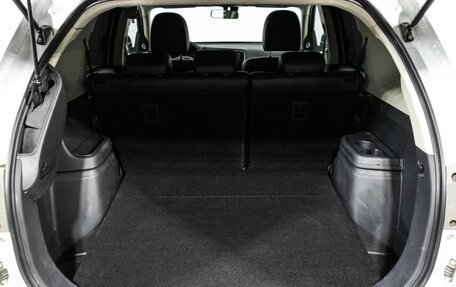 Mitsubishi Outlander III рестайлинг 3, 2014 год, 1 899 700 рублей, 14 фотография