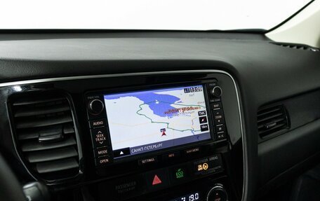Mitsubishi Outlander III рестайлинг 3, 2014 год, 1 899 700 рублей, 16 фотография