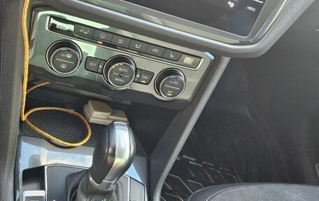 Volkswagen Tiguan II, 2018 год, 2 400 000 рублей, 9 фотография