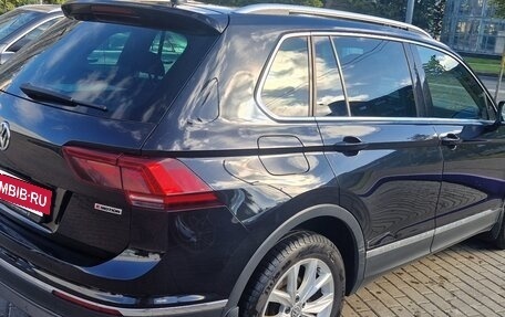 Volkswagen Tiguan II, 2018 год, 2 400 000 рублей, 5 фотография