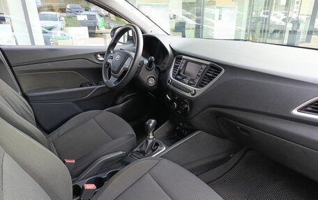 Hyundai Solaris II рестайлинг, 2018 год, 1 099 000 рублей, 13 фотография