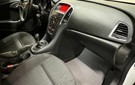 Opel Astra J, 2013 год, 699 000 рублей, 8 фотография
