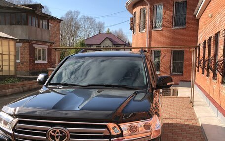 Toyota Land Cruiser 200, 2016 год, 7 000 000 рублей, 1 фотография