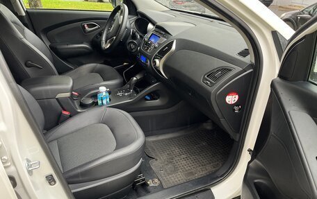 Hyundai ix35 I рестайлинг, 2011 год, 1 400 000 рублей, 14 фотография