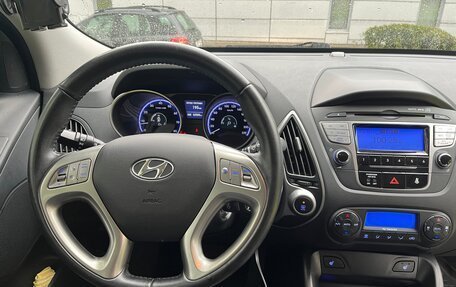 Hyundai ix35 I рестайлинг, 2011 год, 1 400 000 рублей, 16 фотография
