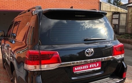 Toyota Land Cruiser 200, 2016 год, 7 000 000 рублей, 4 фотография