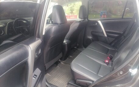 Toyota RAV4, 2014 год, 1 950 000 рублей, 14 фотография