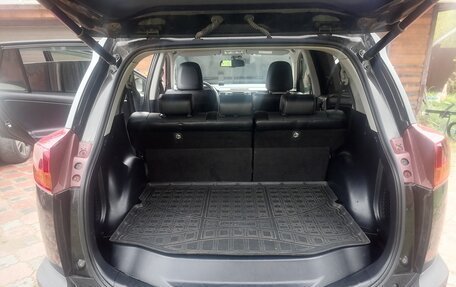Toyota RAV4, 2014 год, 1 950 000 рублей, 15 фотография
