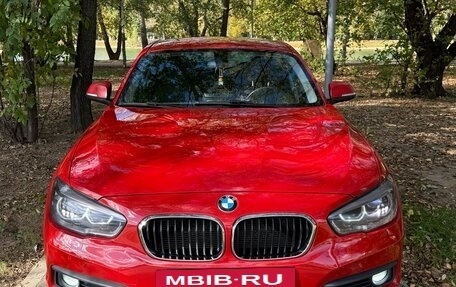 BMW 1 серия, 2018 год, 2 200 000 рублей, 3 фотография