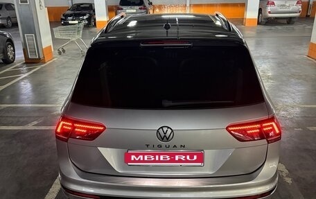 Volkswagen Tiguan II, 2018 год, 2 990 000 рублей, 7 фотография