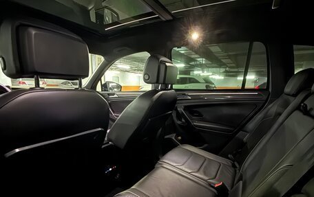 Volkswagen Tiguan II, 2018 год, 2 990 000 рублей, 15 фотография