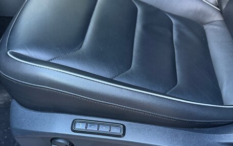 Volkswagen Tiguan II, 2018 год, 2 990 000 рублей, 19 фотография