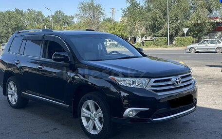 Toyota Highlander III, 2011 год, 1 750 000 рублей, 1 фотография