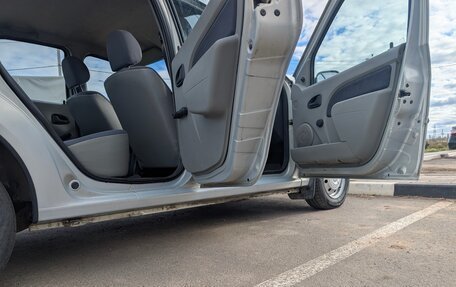 Renault Logan I, 2006 год, 330 000 рублей, 9 фотография