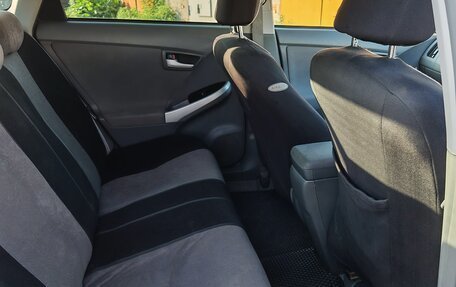 Toyota Prius, 2010 год, 850 000 рублей, 9 фотография