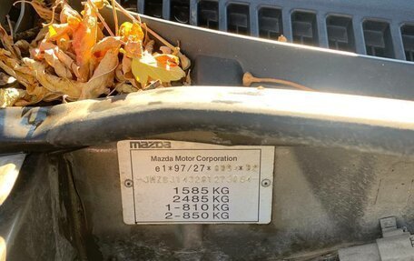 Mazda 323, 2000 год, 160 000 рублей, 24 фотография
