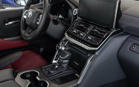 Toyota Land Cruiser, 2025 год, 14 336 000 рублей, 10 фотография