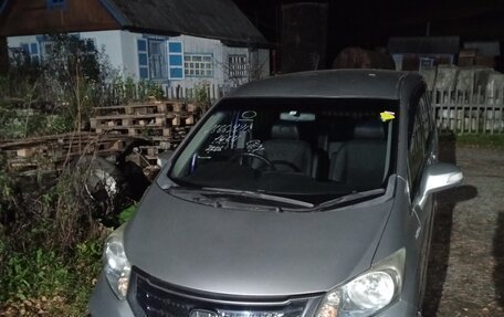 Honda Freed I, 2012 год, 1 100 000 рублей, 2 фотография