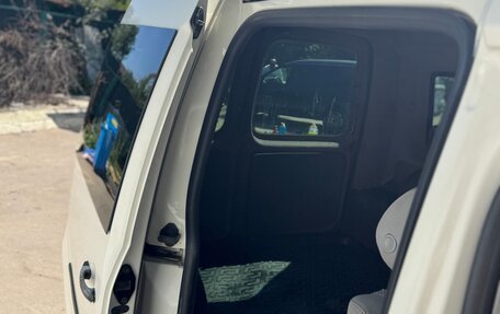 Volkswagen Caddy III рестайлинг, 2007 год, 810 000 рублей, 9 фотография