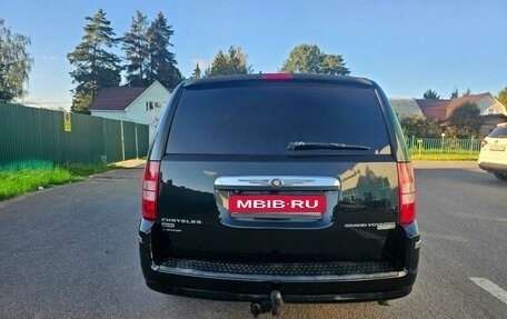 Chrysler Voyager IV, 2010 год, 1 650 000 рублей, 11 фотография