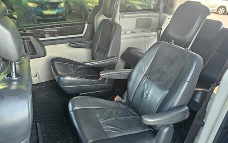 Chrysler Voyager IV, 2010 год, 1 650 000 рублей, 19 фотография