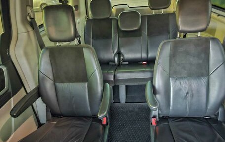 Chrysler Voyager IV, 2010 год, 1 650 000 рублей, 20 фотография