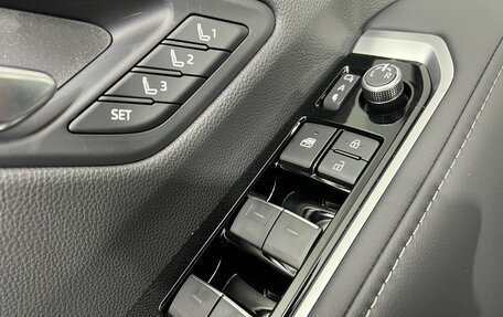 Toyota Land Cruiser, 2024 год, 13 990 000 рублей, 18 фотография