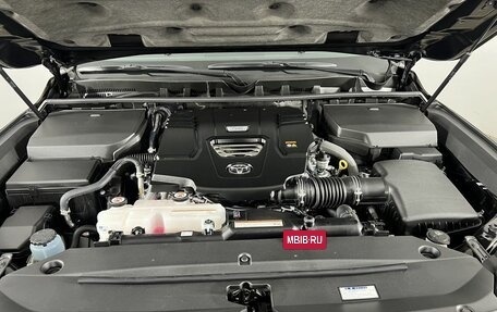 Toyota Land Cruiser, 2024 год, 13 990 000 рублей, 30 фотография