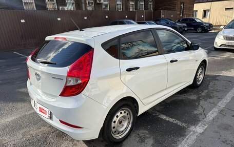 Hyundai Solaris II рестайлинг, 2015 год, 700 000 рублей, 3 фотография