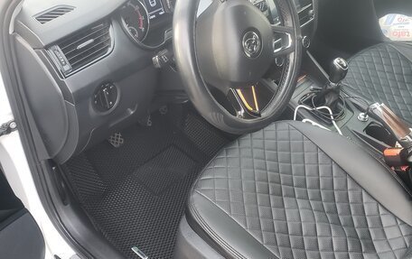 Skoda Octavia, 2019 год, 1 200 000 рублей, 10 фотография