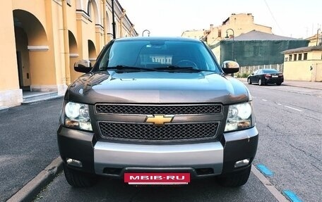 Chevrolet Tahoe III, 2013 год, 2 280 000 рублей, 3 фотография