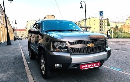Chevrolet Tahoe III, 2013 год, 2 280 000 рублей, 2 фотография
