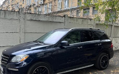 Mercedes-Benz M-Класс, 2012 год, 2 500 000 рублей, 3 фотография