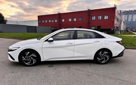 Hyundai Elantra, 2024 год, 2 420 000 рублей, 2 фотография