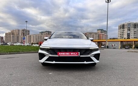 Hyundai Elantra, 2024 год, 2 420 000 рублей, 4 фотография