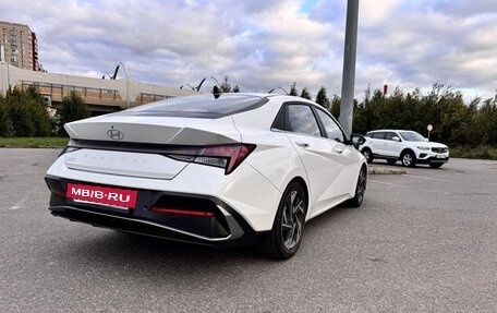 Hyundai Elantra, 2024 год, 2 420 000 рублей, 8 фотография