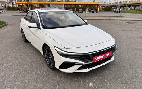 Hyundai Elantra, 2024 год, 2 420 000 рублей, 6 фотография