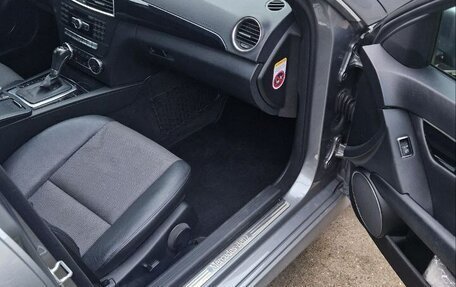 Mercedes-Benz C-Класс, 2011 год, 1 650 000 рублей, 8 фотография