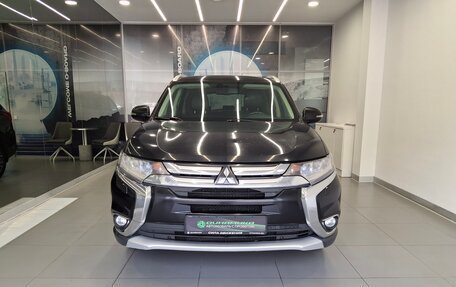 Mitsubishi Outlander III рестайлинг 3, 2016 год, 2 310 000 рублей, 2 фотография