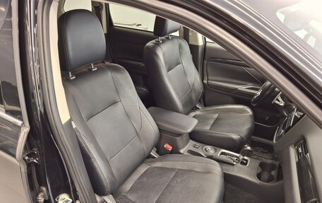 Mitsubishi Outlander III рестайлинг 3, 2016 год, 2 310 000 рублей, 25 фотография