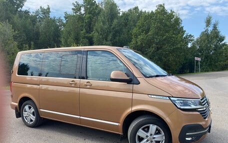 Volkswagen Caravelle T6 рестайлинг, 2021 год, 7 750 000 рублей, 3 фотография
